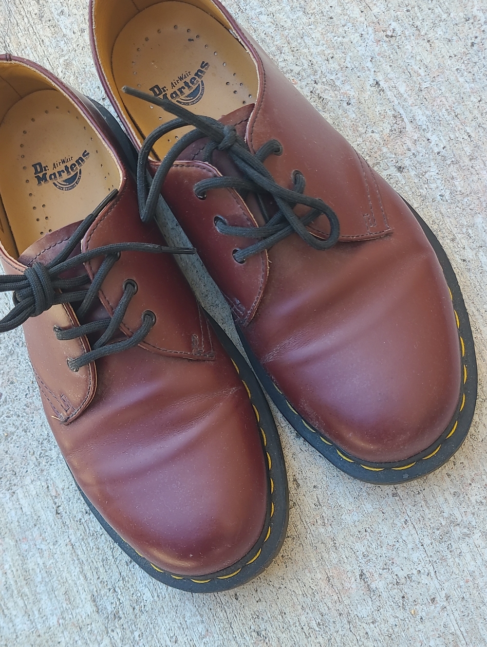 Dr. Martens Cherry Red Oxford Smooth Leather Shoes Size 8 Men's Preppy Classic - Picture 4 of 7